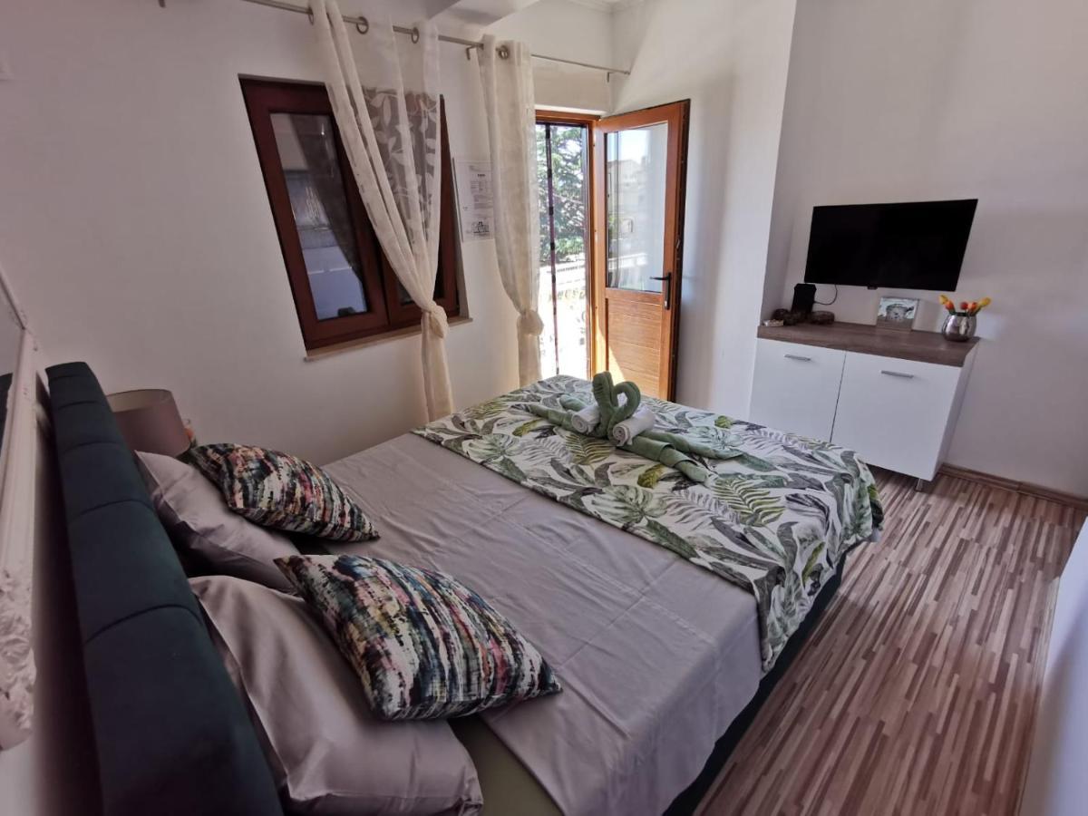 Soba Mia Hotel Sukosan Luaran gambar